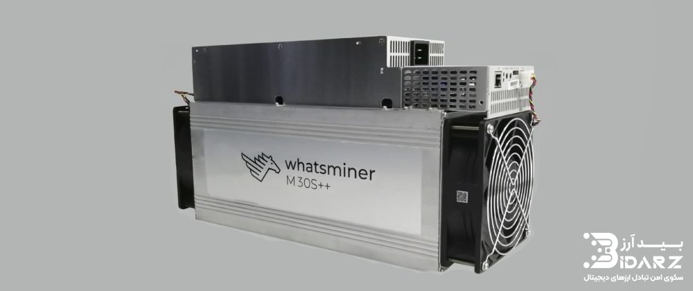 یک سخت افزار استخراج ++Whatsminer M30S از نمای پهلو که برای ماینینگ بیت کوین استفاده می شود.